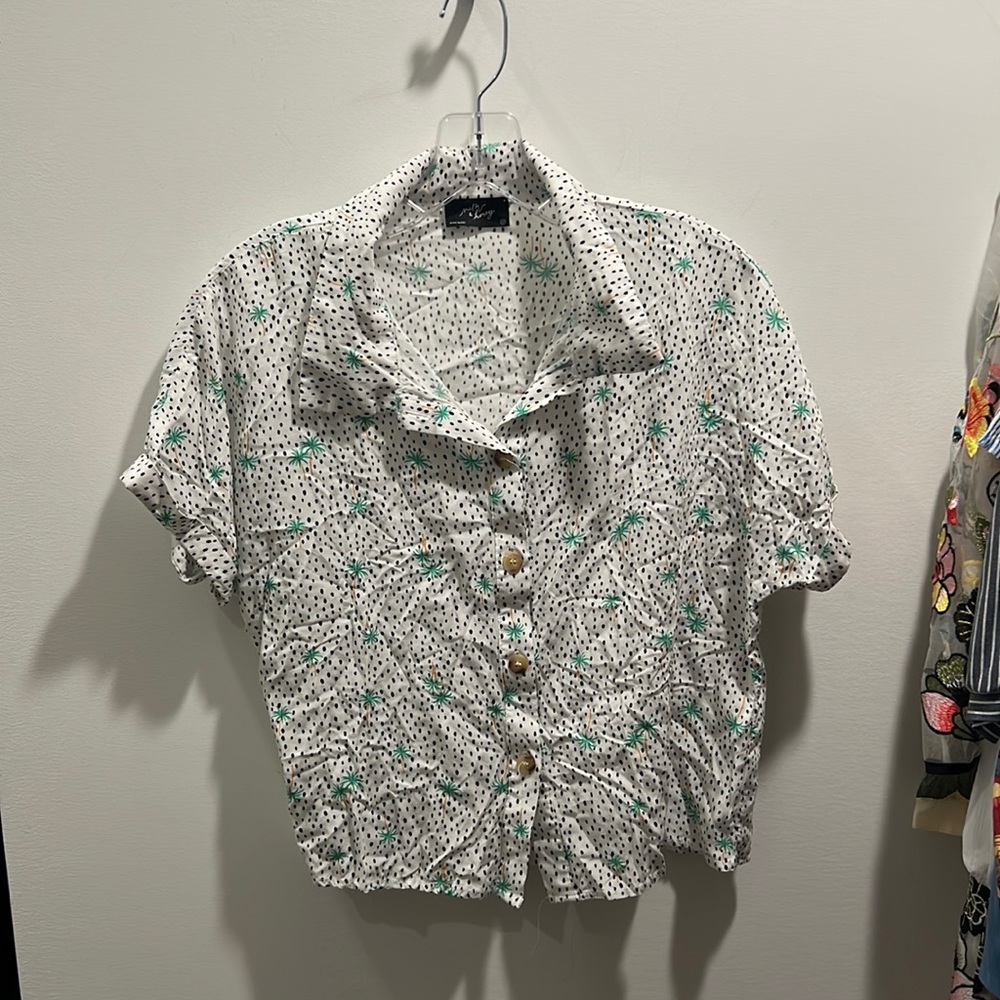 Medium Mike & Honey top. Super cute for beach vacations.